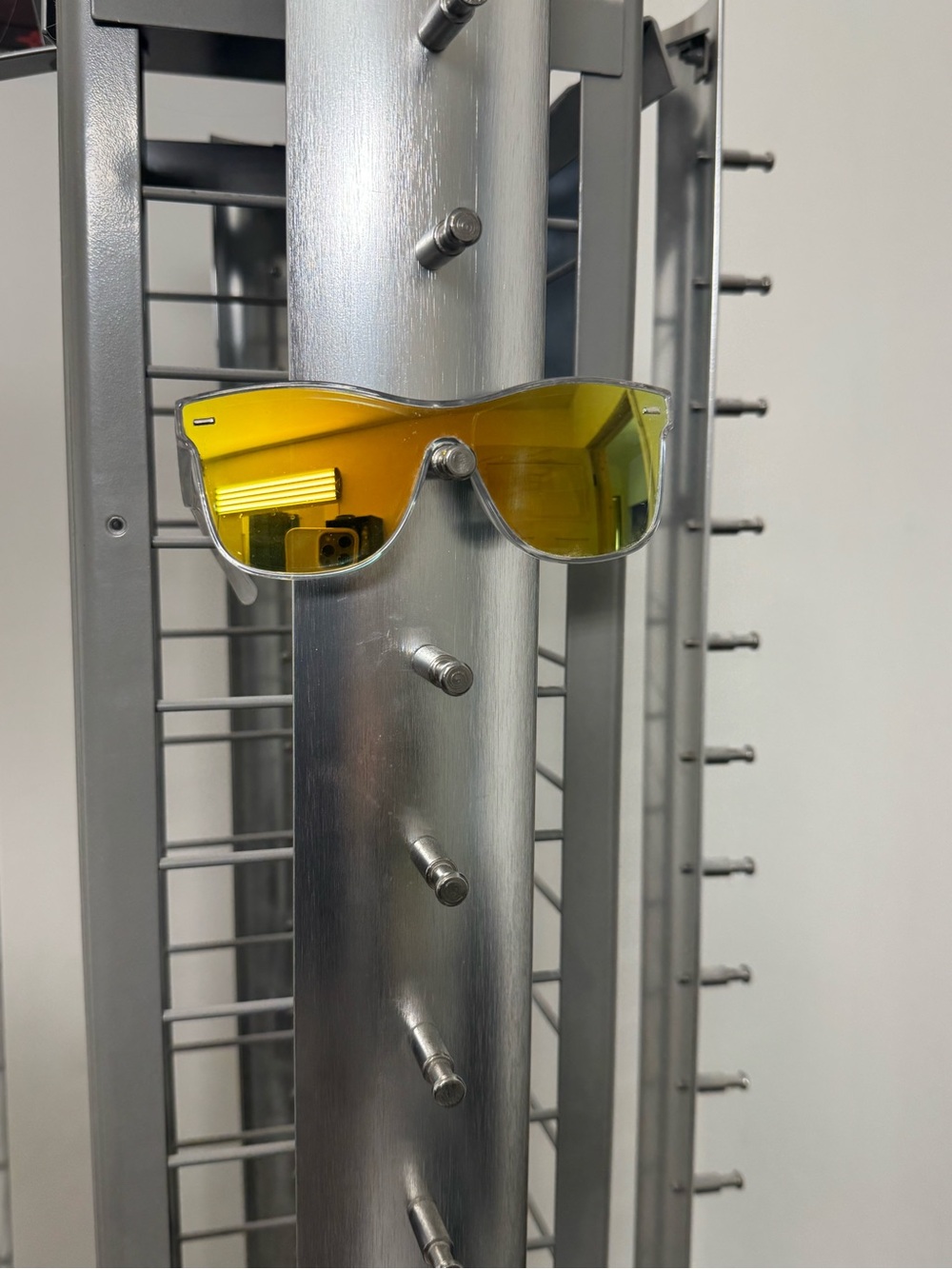 Men's Yellow Mirrored Lens Sunglasses